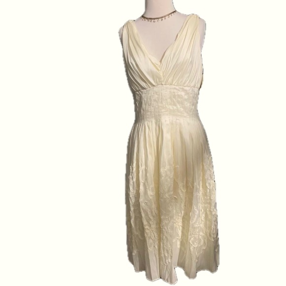 NWT Suzi Chin For Maggie Boutique Diamond white dress Size 8 - Picture 15 of 16